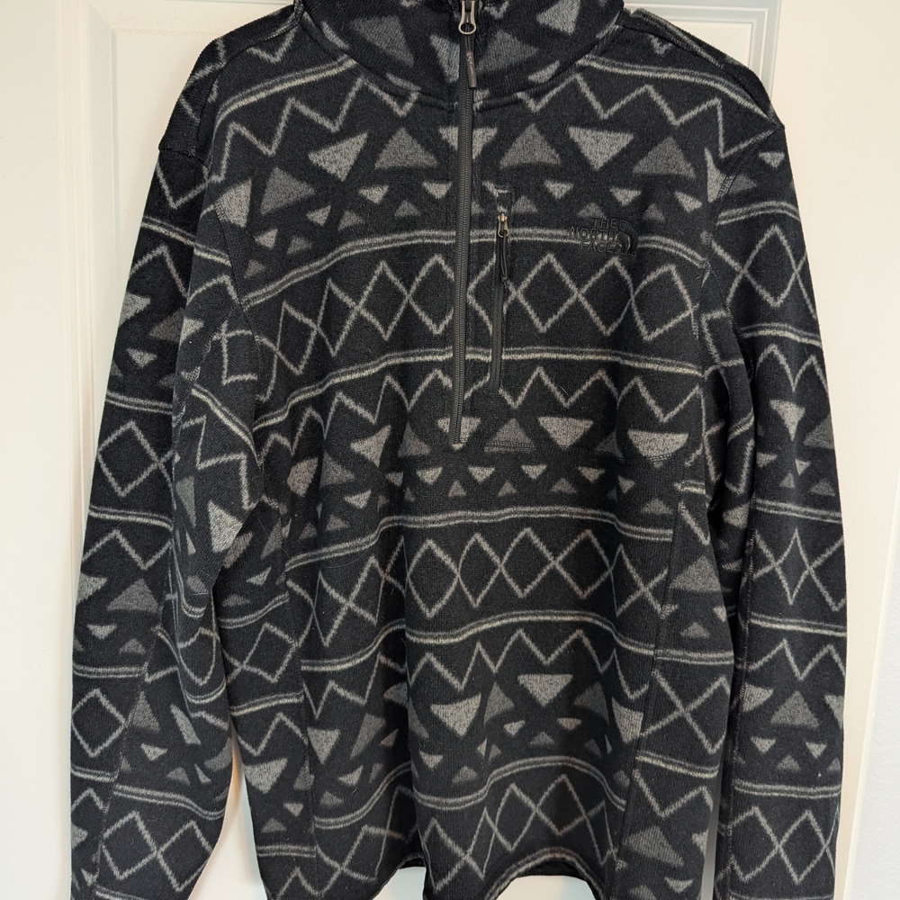Men's North Face Black and Gray Patterned Sweater